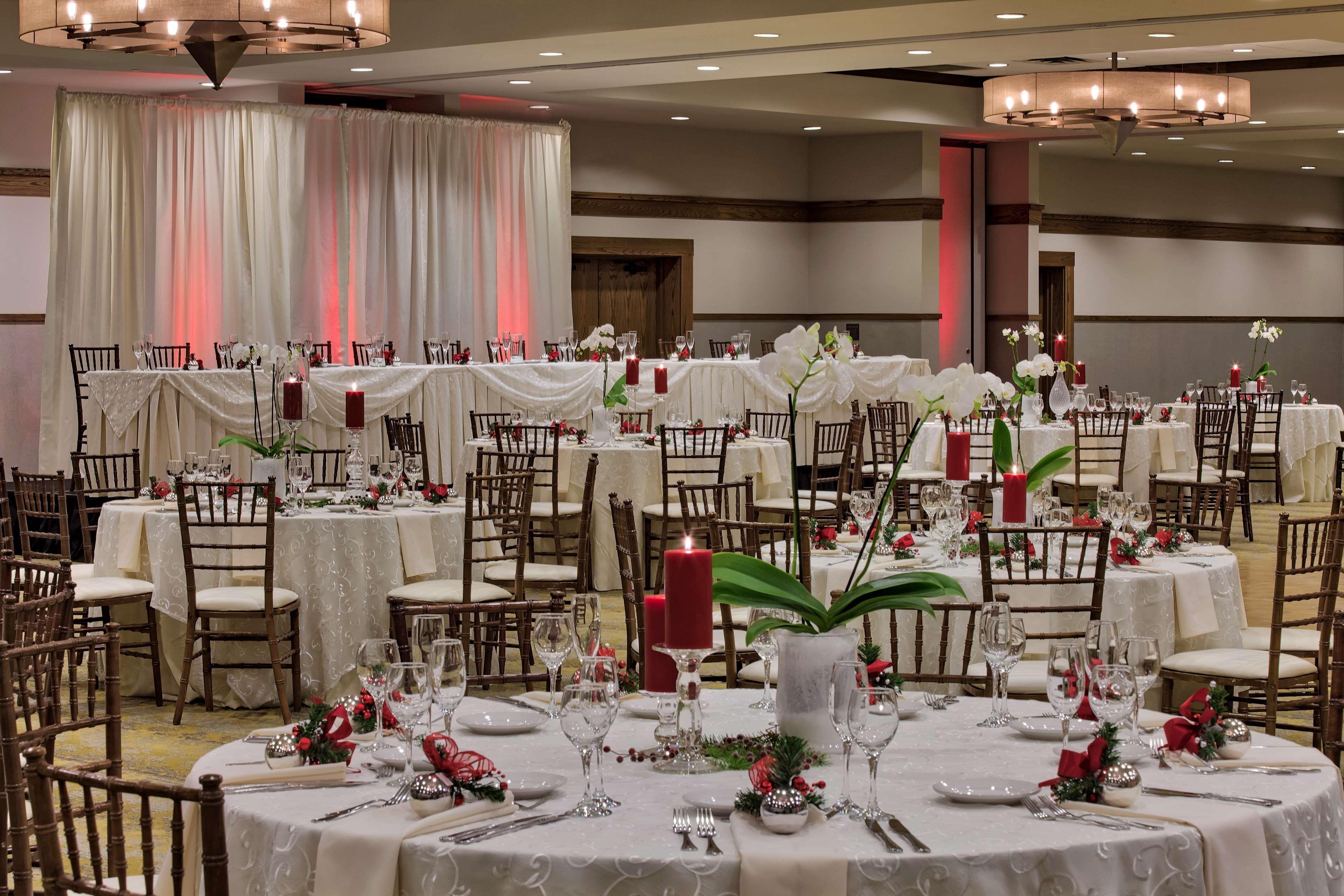 Doubletree By Hilton Libertyville-Mundelein Bagian luar foto