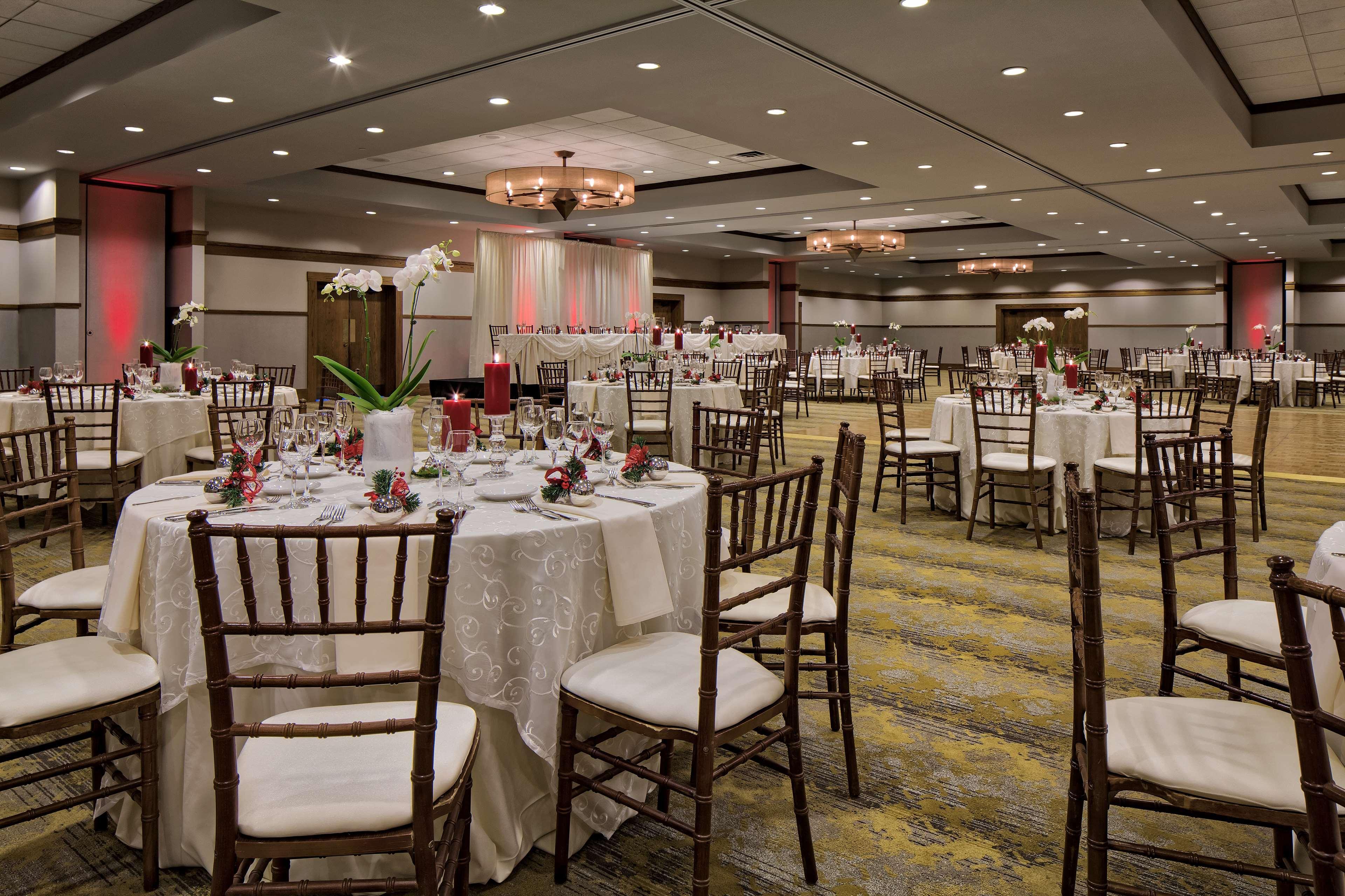 Doubletree By Hilton Libertyville-Mundelein Bagian luar foto