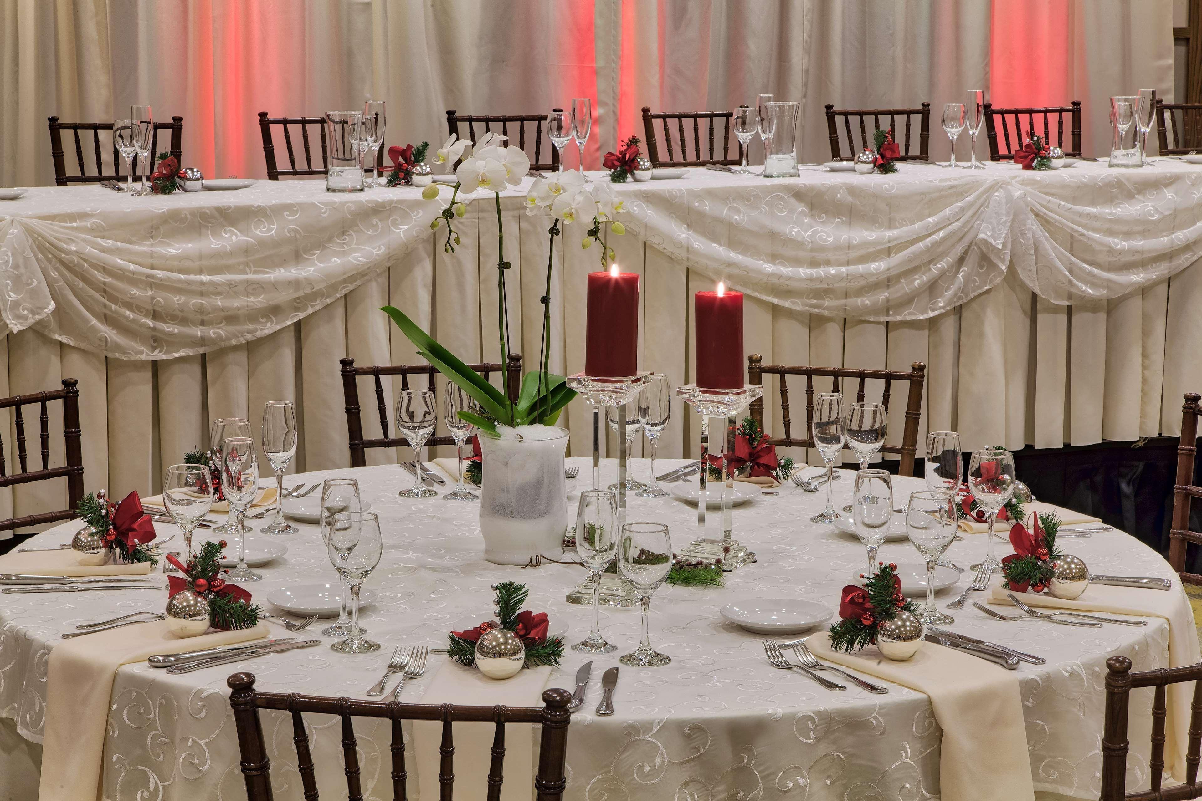 Doubletree By Hilton Libertyville-Mundelein Bagian luar foto