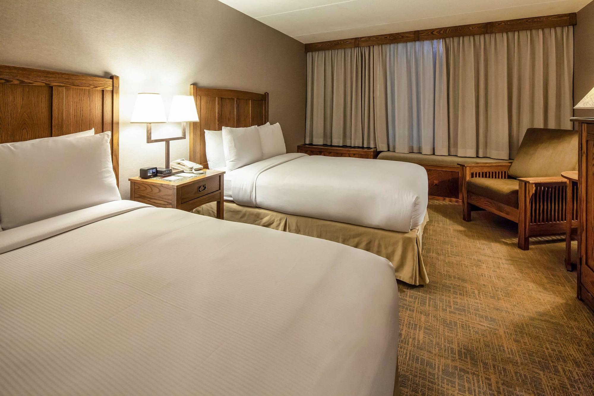 Doubletree By Hilton Libertyville-Mundelein Bagian luar foto