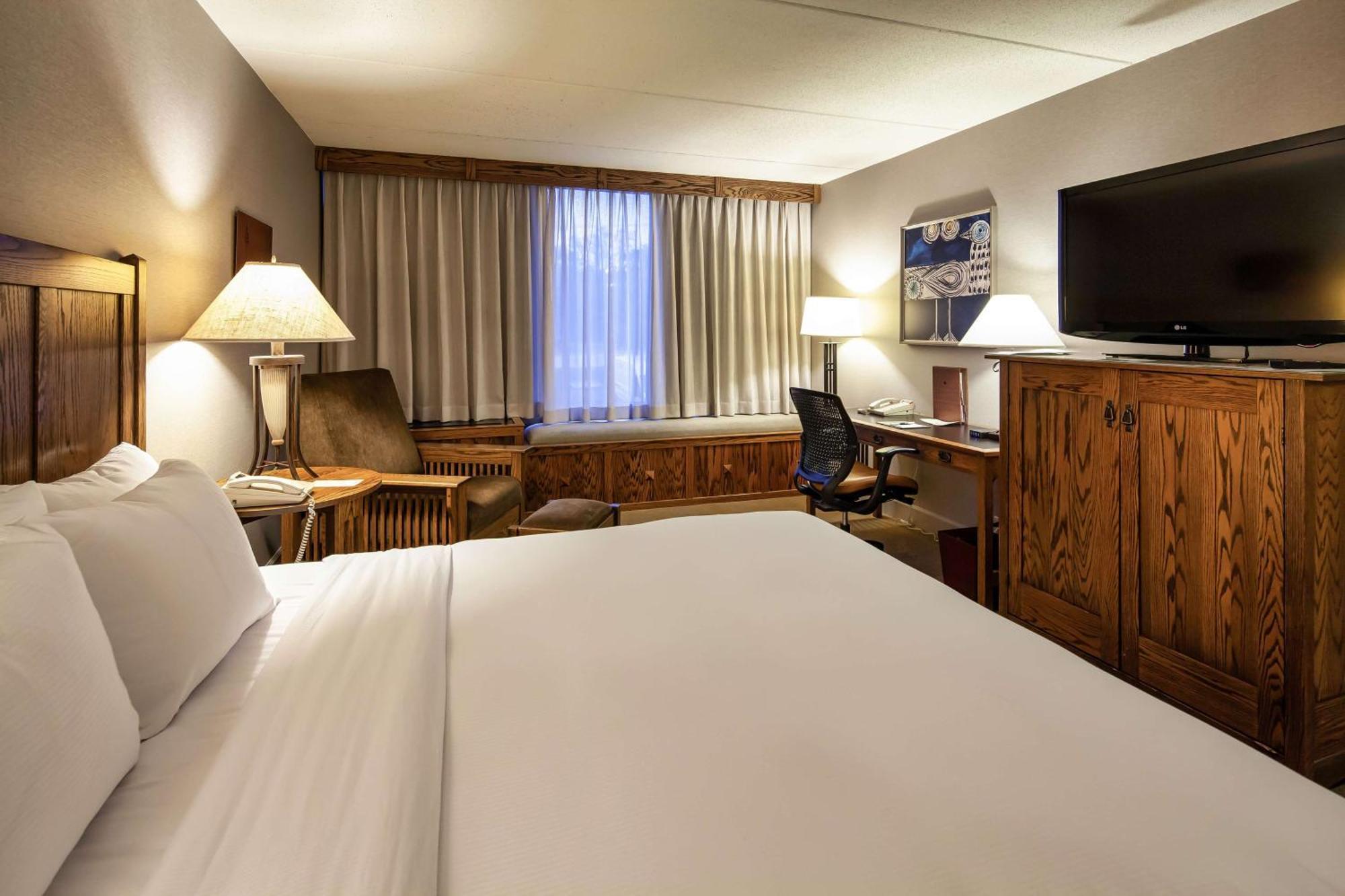 Doubletree By Hilton Libertyville-Mundelein Bagian luar foto